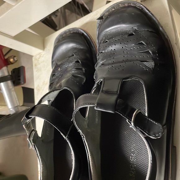 School shoes !! - Picture 3 of 4